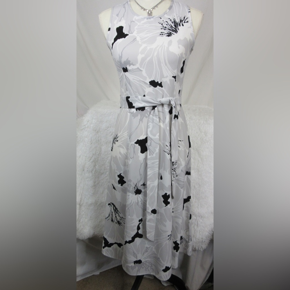 Ann Taylor Factory Black and White Floral Midi Dress